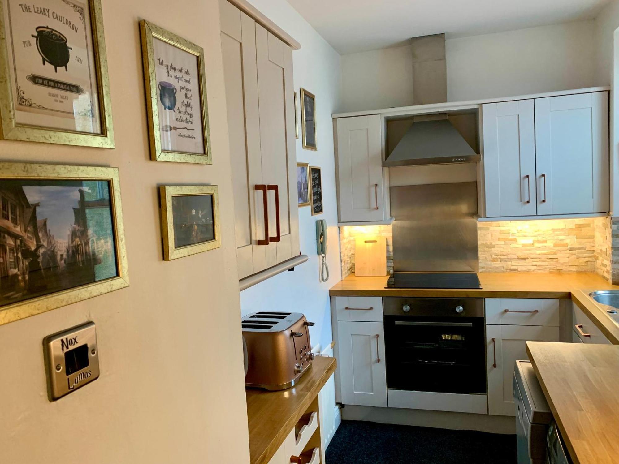 The Wizard'S Loft Apartment อัล์นวิก ภายนอก รูปภาพ